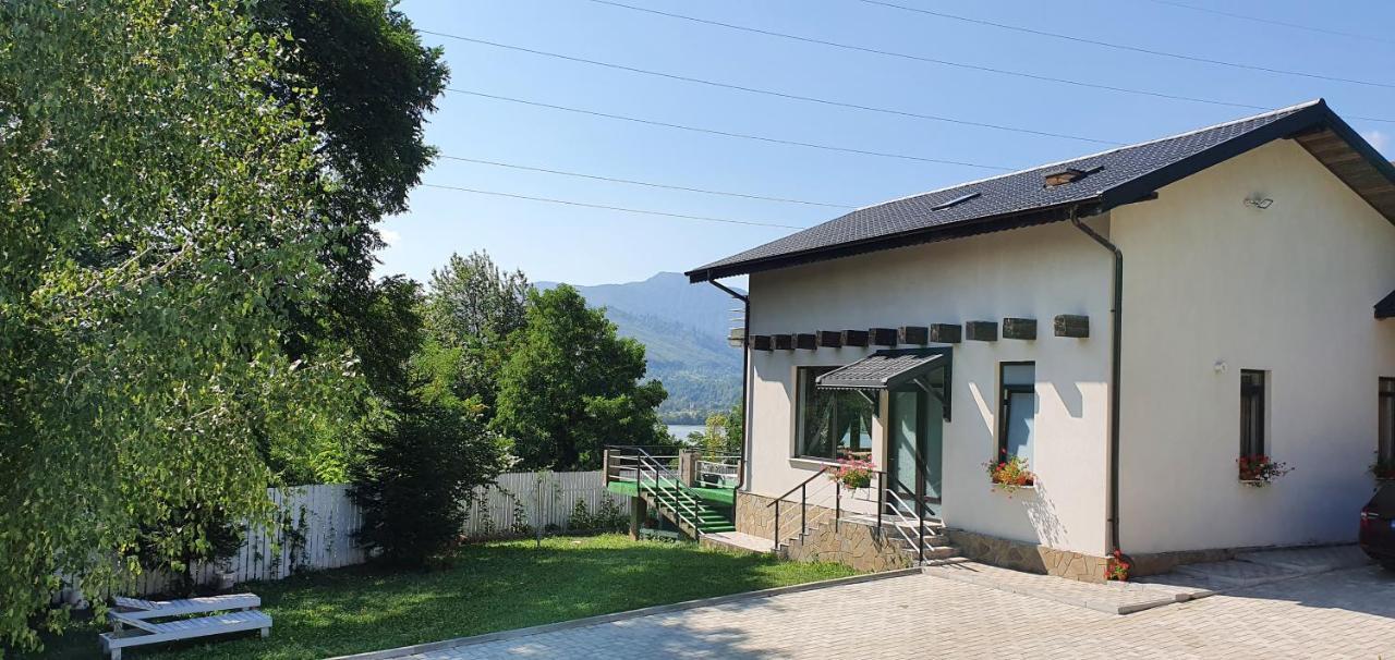 Casa Yla Villa Piatra Neamţ Esterno foto